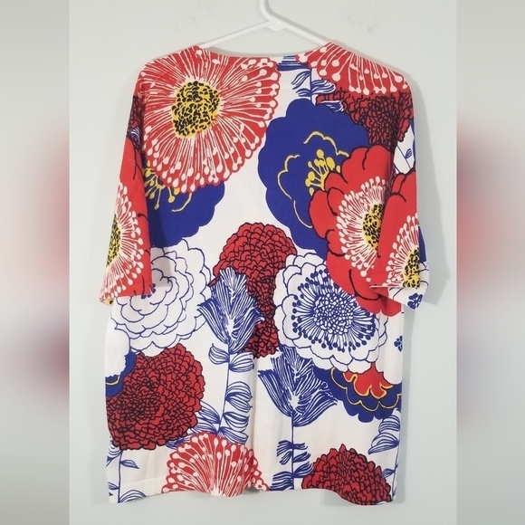 Talbots NWT Floral Spring V-Neck Button Down Short Sleeve Blouse. Plus Size XL. - Picture 4 of 5